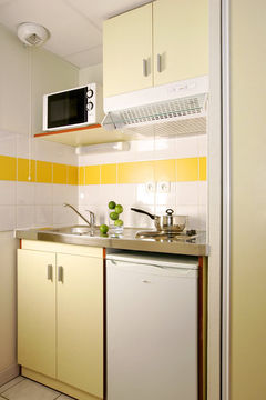 Comfort Suites Cannes Mandelieu Bagian luar foto